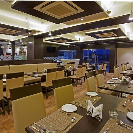 Ravi Residency Hotel Morbi Ngoại thất bức ảnh