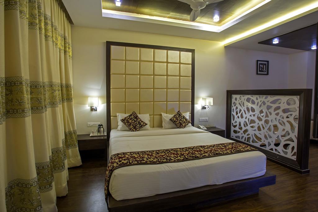 Ravi Residency Hotel Morbi Phòng bức ảnh