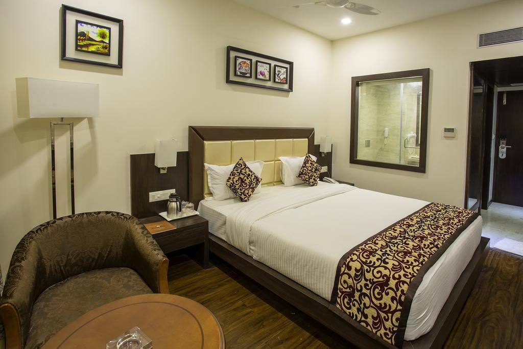 Ravi Residency Hotel Morbi Phòng bức ảnh