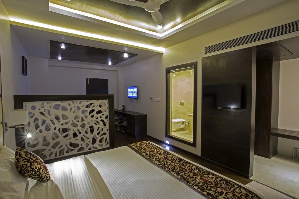 Ravi Residency Hotel Morbi Phòng bức ảnh