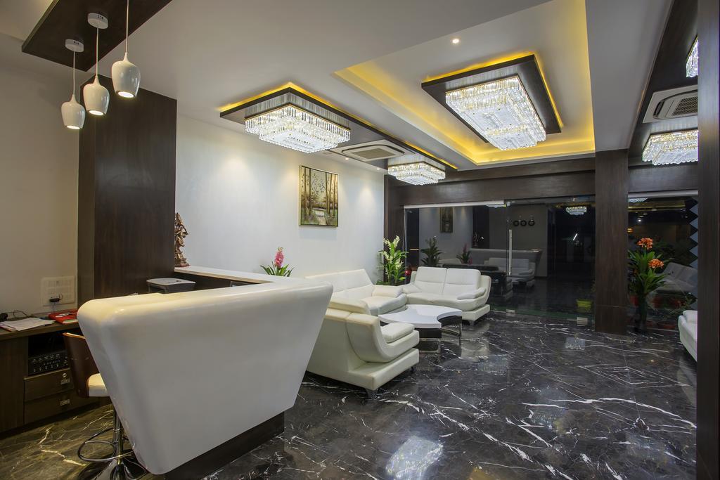 Ravi Residency Hotel Morbi Ngoại thất bức ảnh
