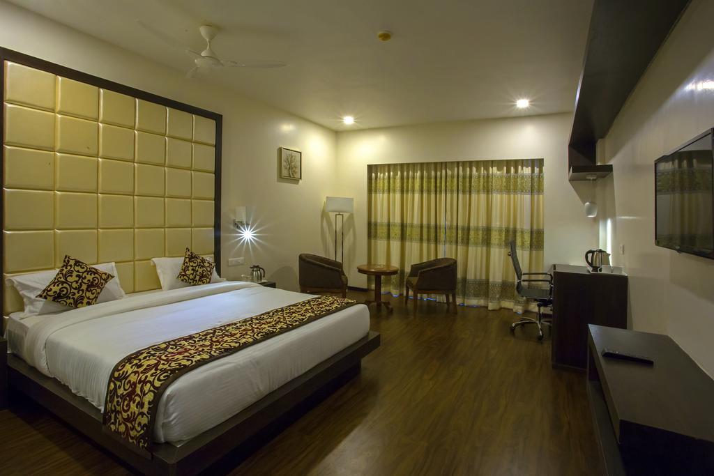 Ravi Residency Hotel Morbi Phòng bức ảnh