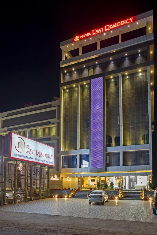 Ravi Residency Hotel Morbi Ngoại thất bức ảnh