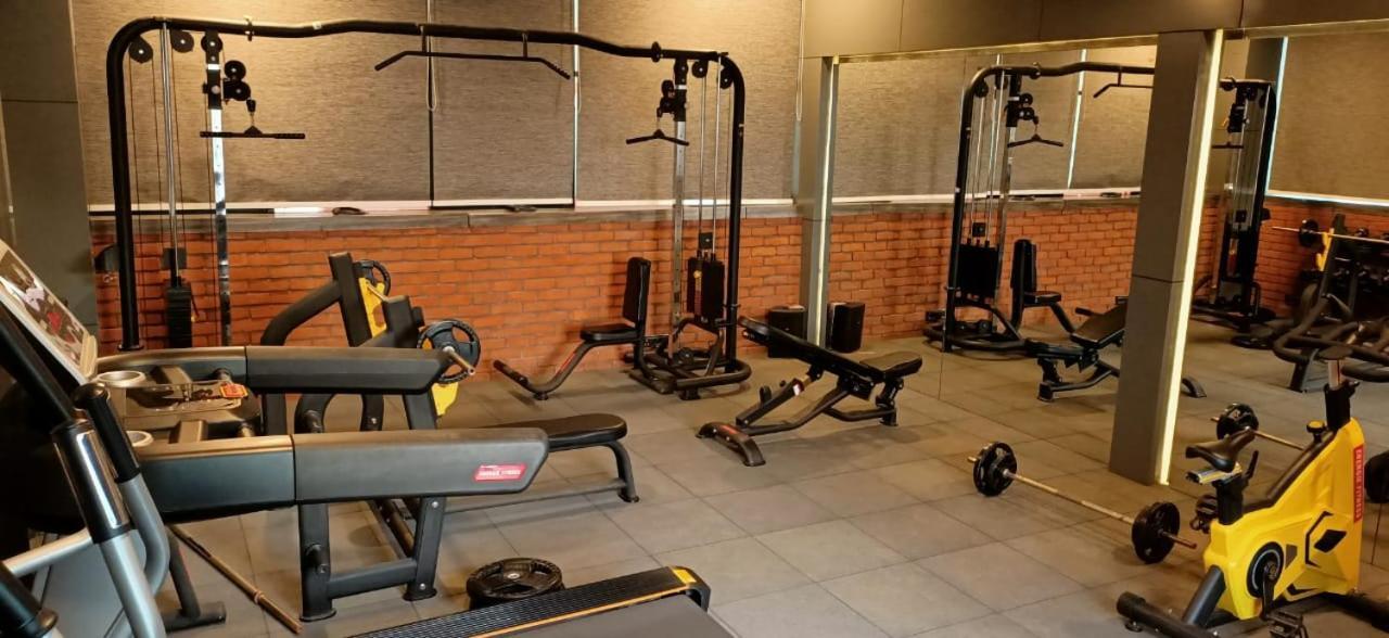 Ravi Residency Hotel Morbi Ngoại thất bức ảnh