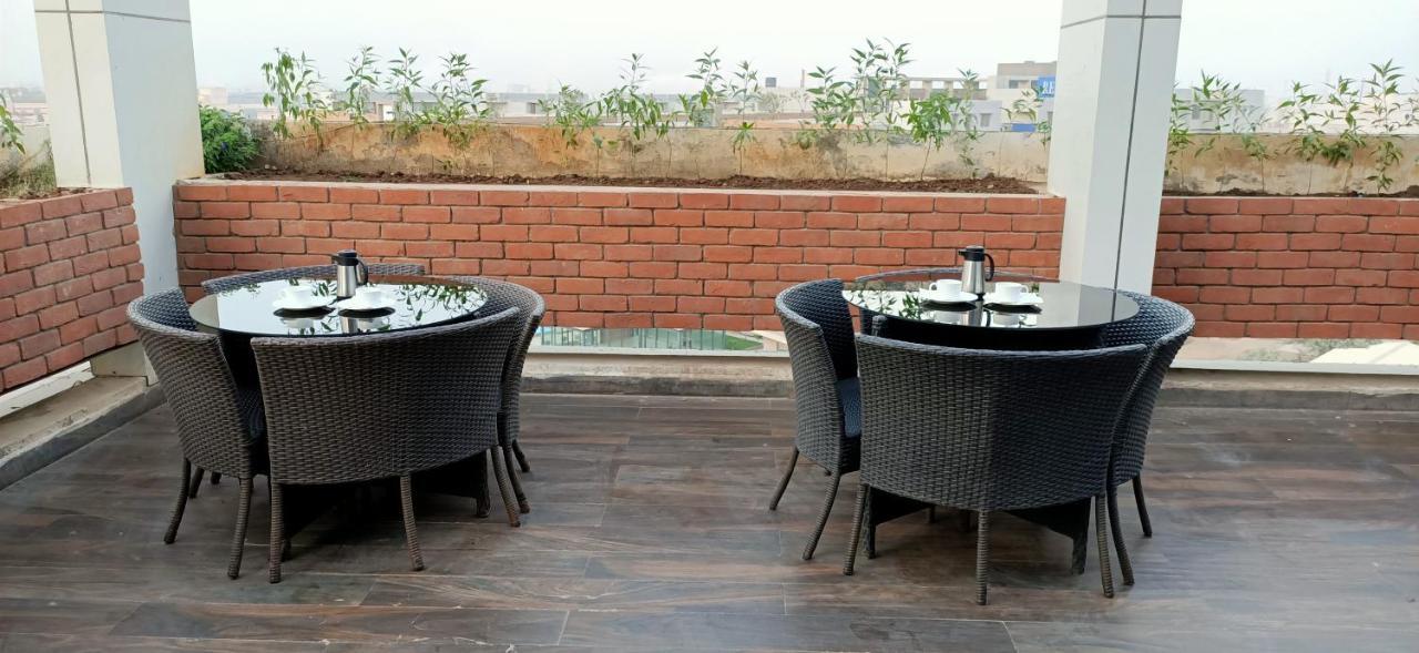 Ravi Residency Hotel Morbi Ngoại thất bức ảnh